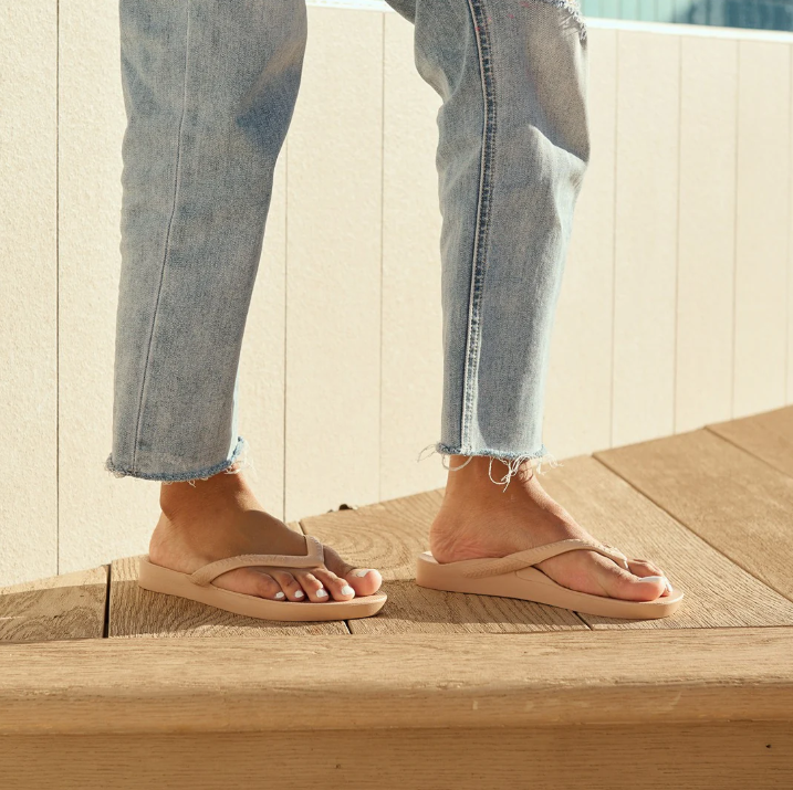 Archies: Arch Support Thongs - Tan